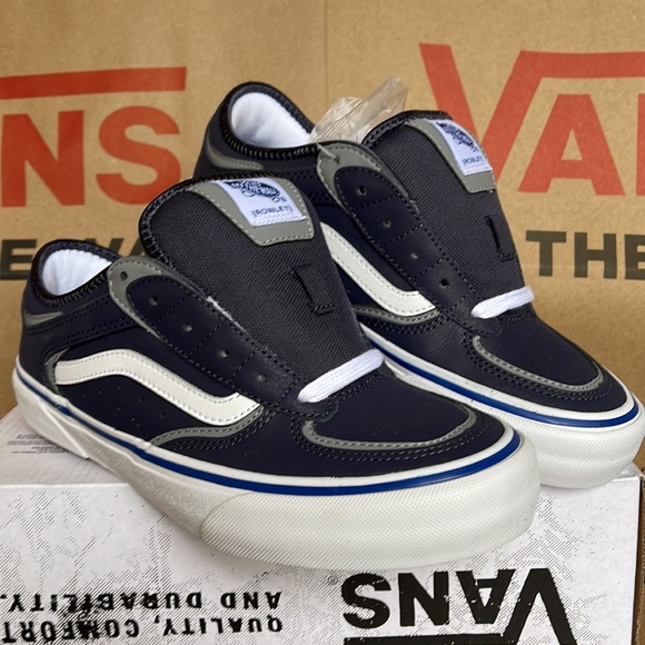 Vans WMNS Rowley Navy/White skate sneakers - Picture 6 of 16